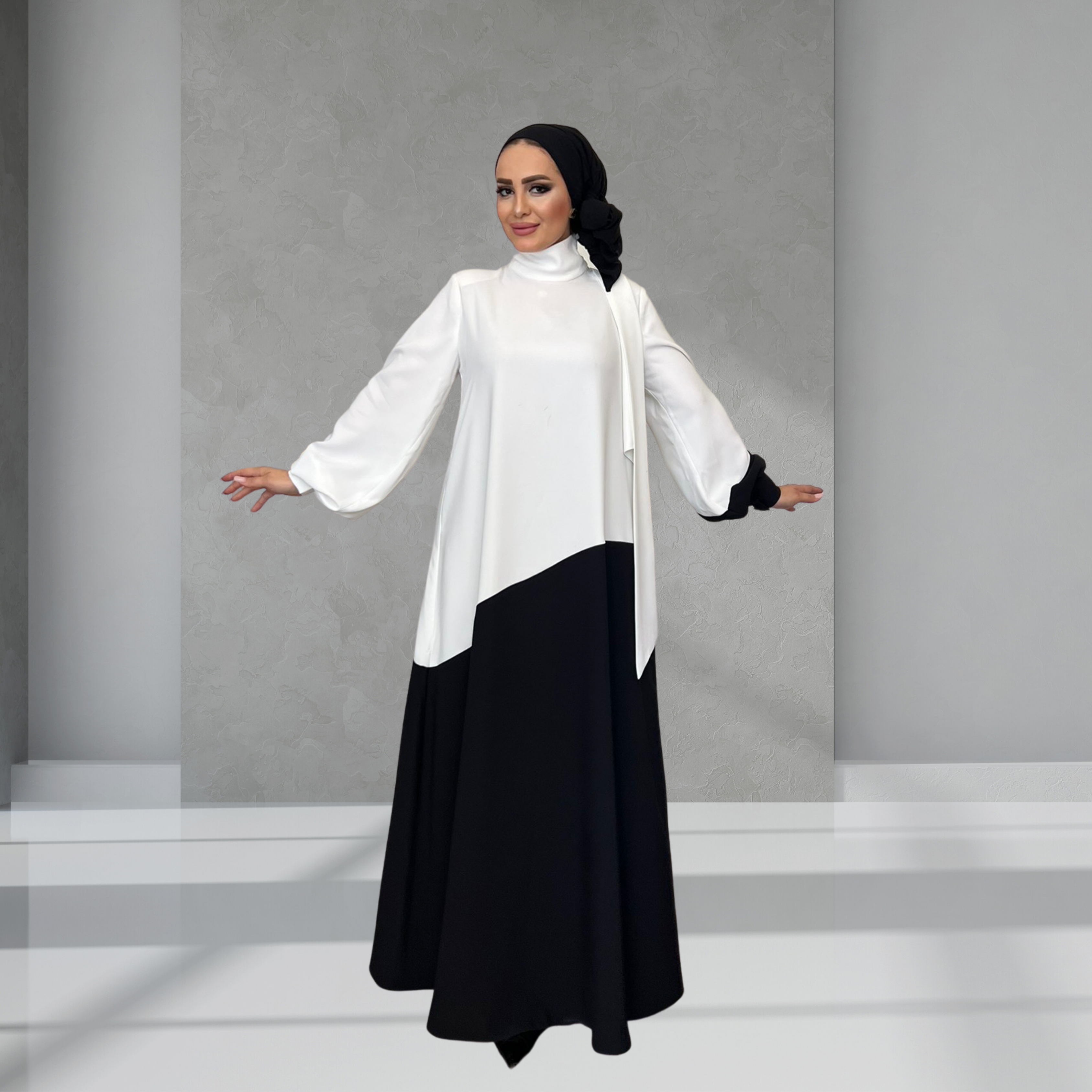 Siyah Beyaz Boyun Detaylı Elbise