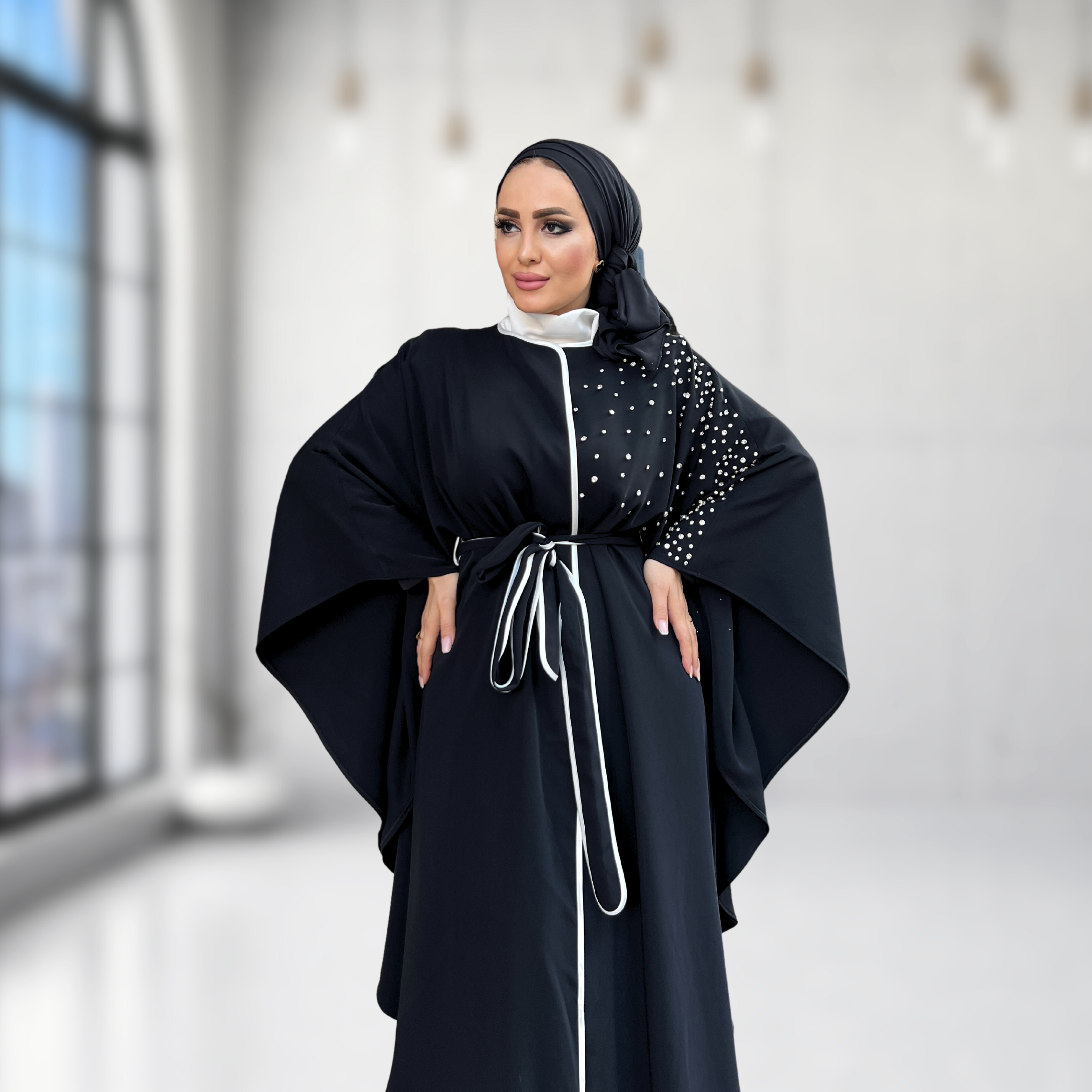 Swarovski Detaylı Siyah Kap