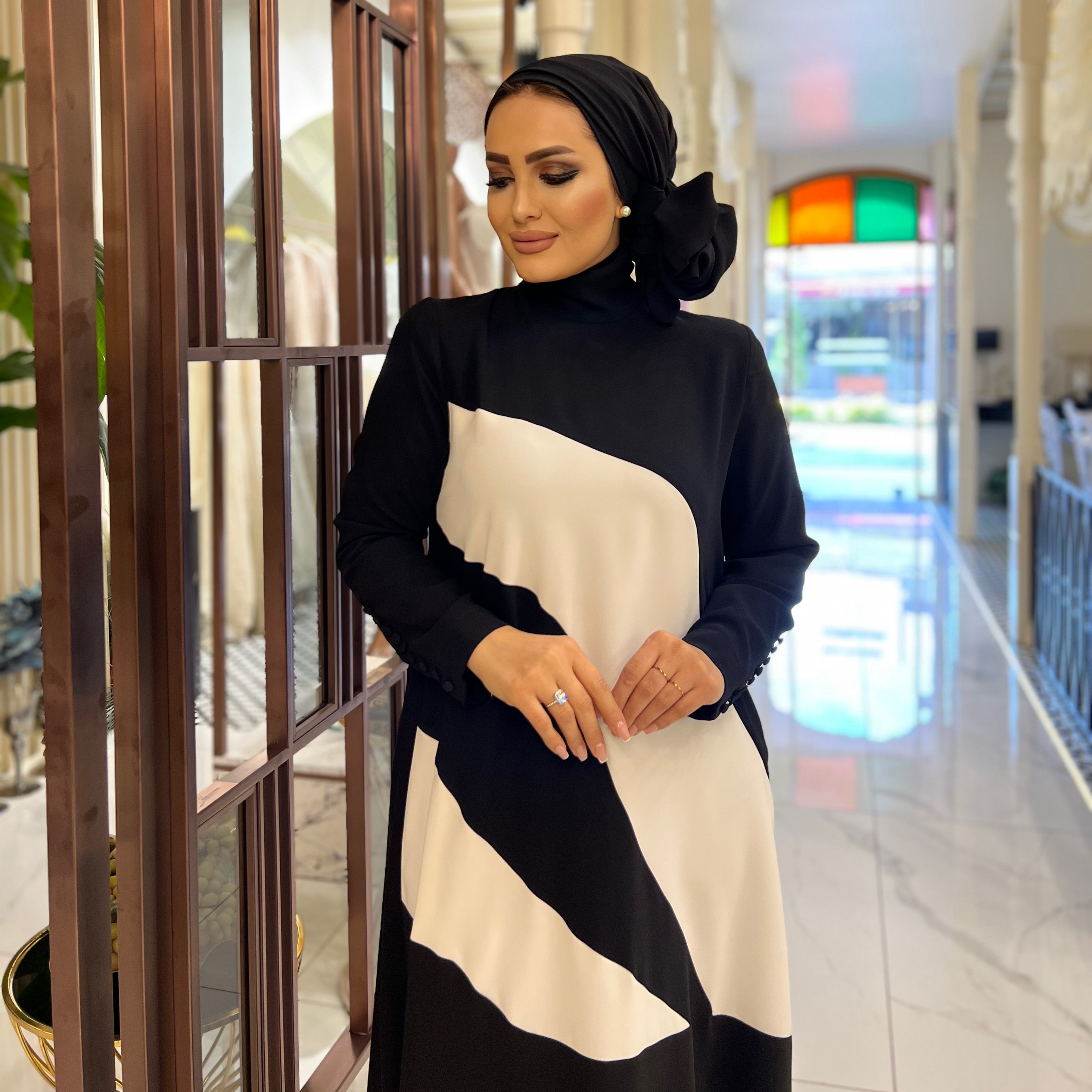 Siyah Beyaz Şeritli Elbise