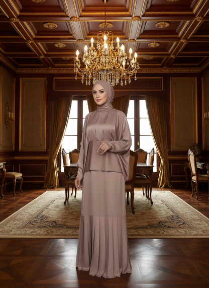 Bej Pile Detaylı Elbise