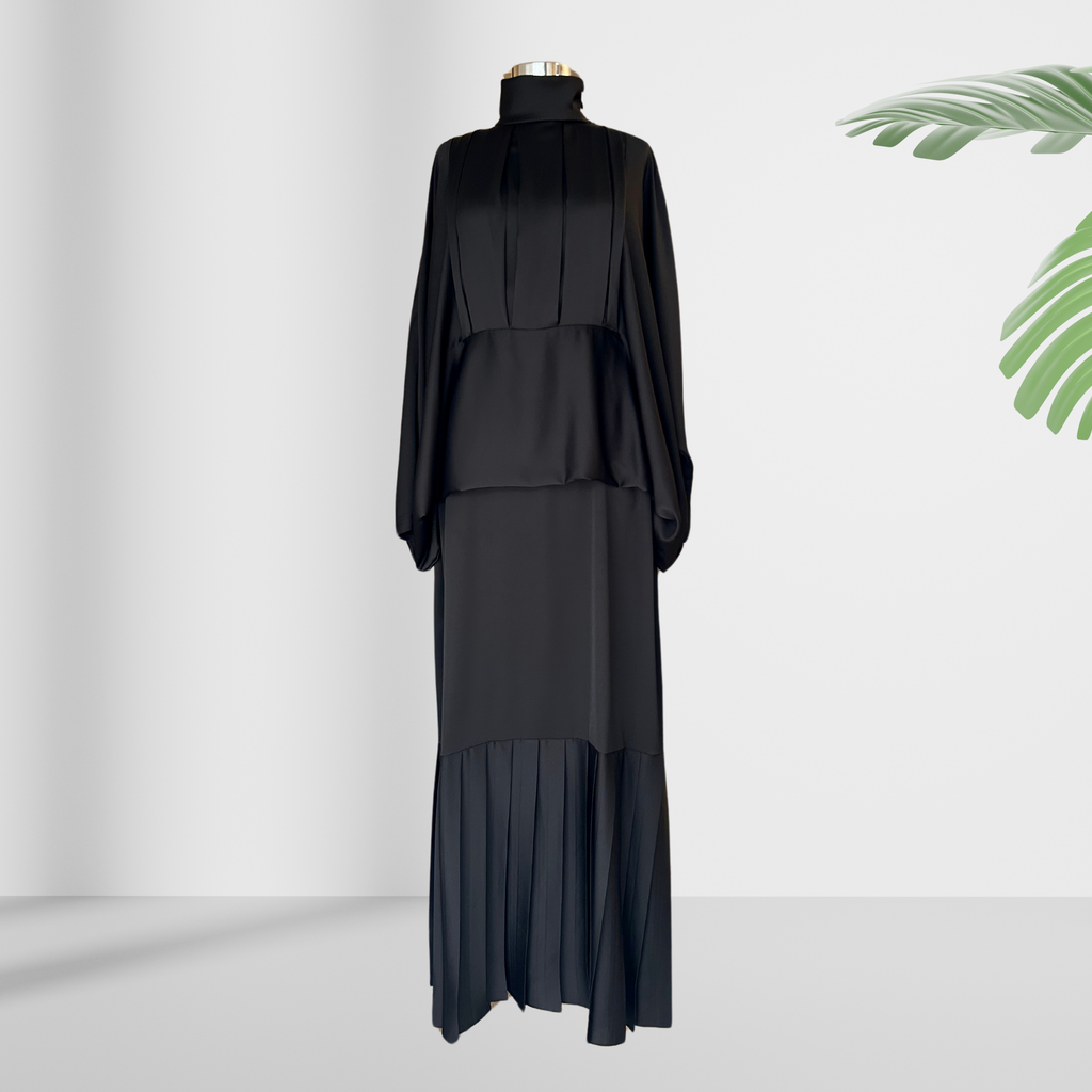 Kol ve Pile Detaylı Elbise – Siyah