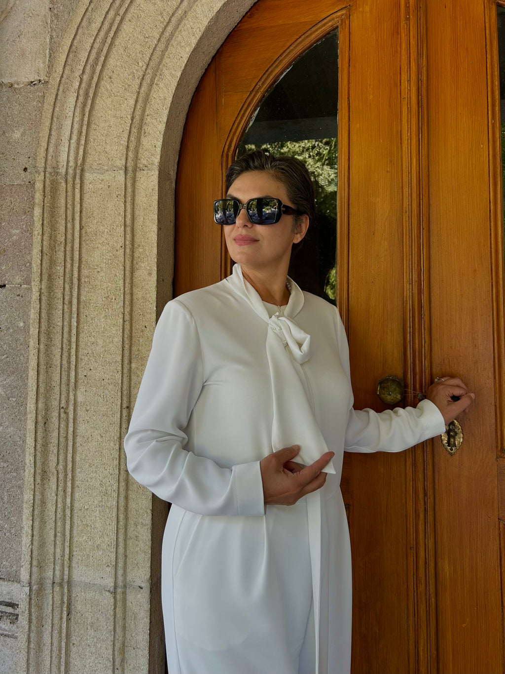 Gül Detaylı Pelerinli Tulum