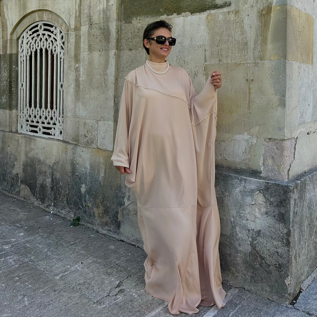 İnci Detaylı Yarasa Kol Elbise