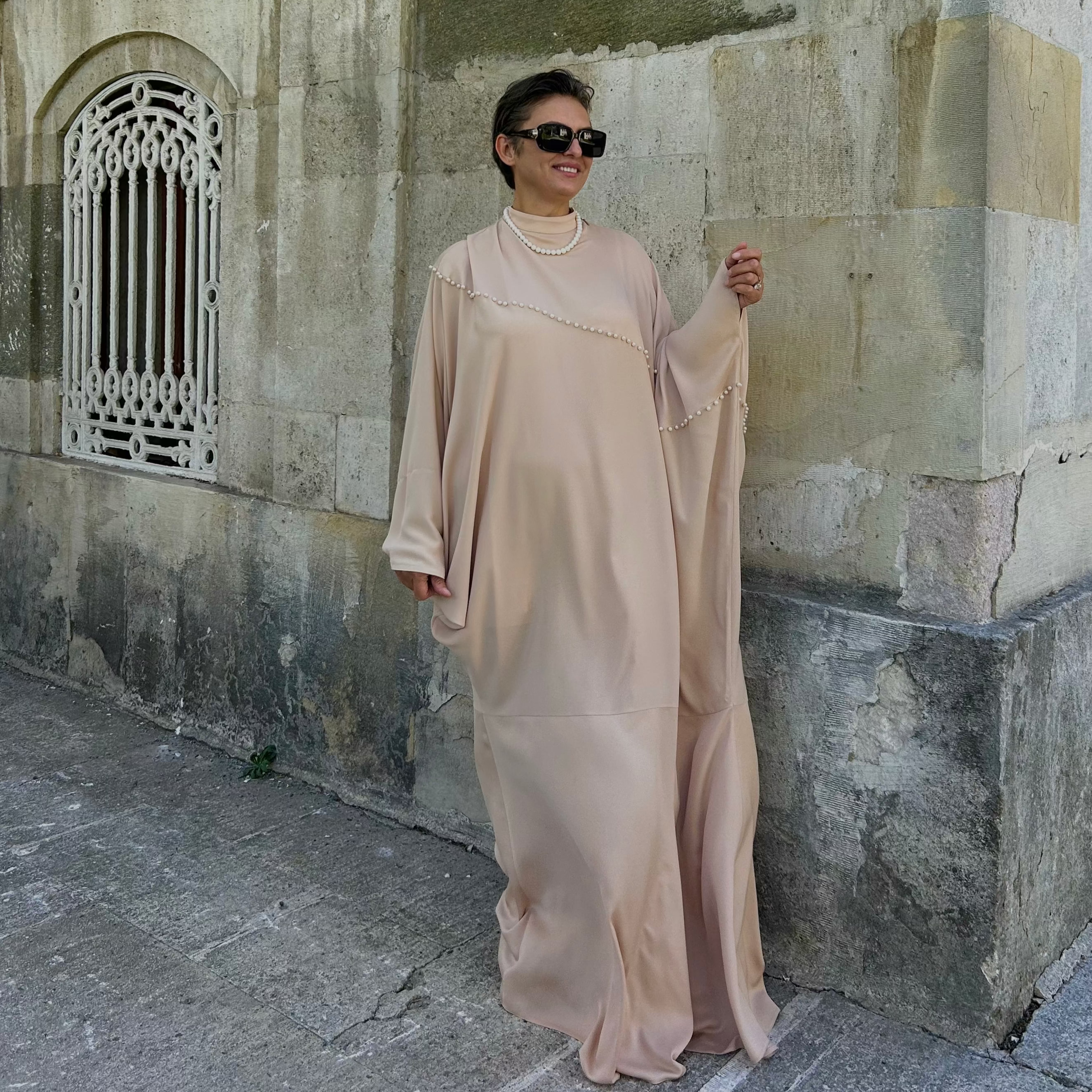 İnci Detaylı Yarasa Kol Elbise