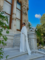 Gül Detaylı Pelerinli Tulum