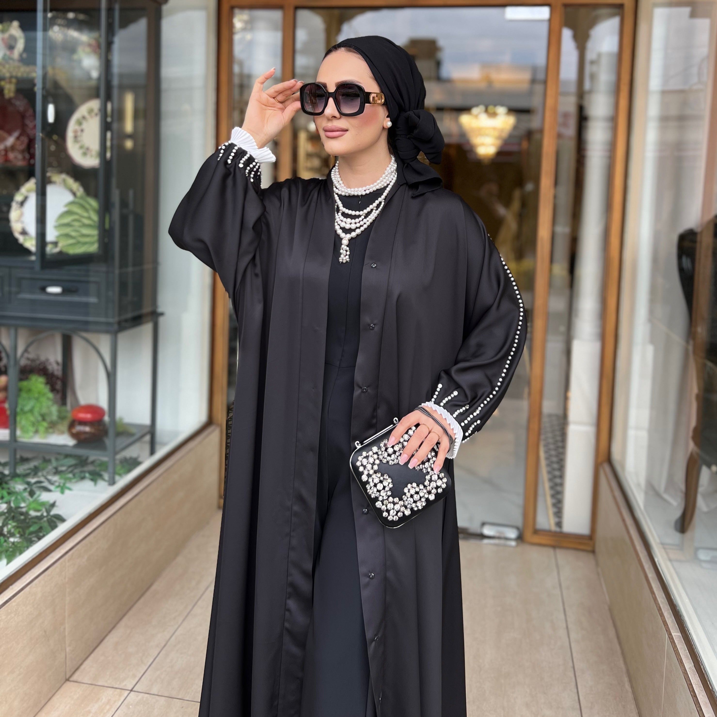 İnci Detaylı Siyah Ferace