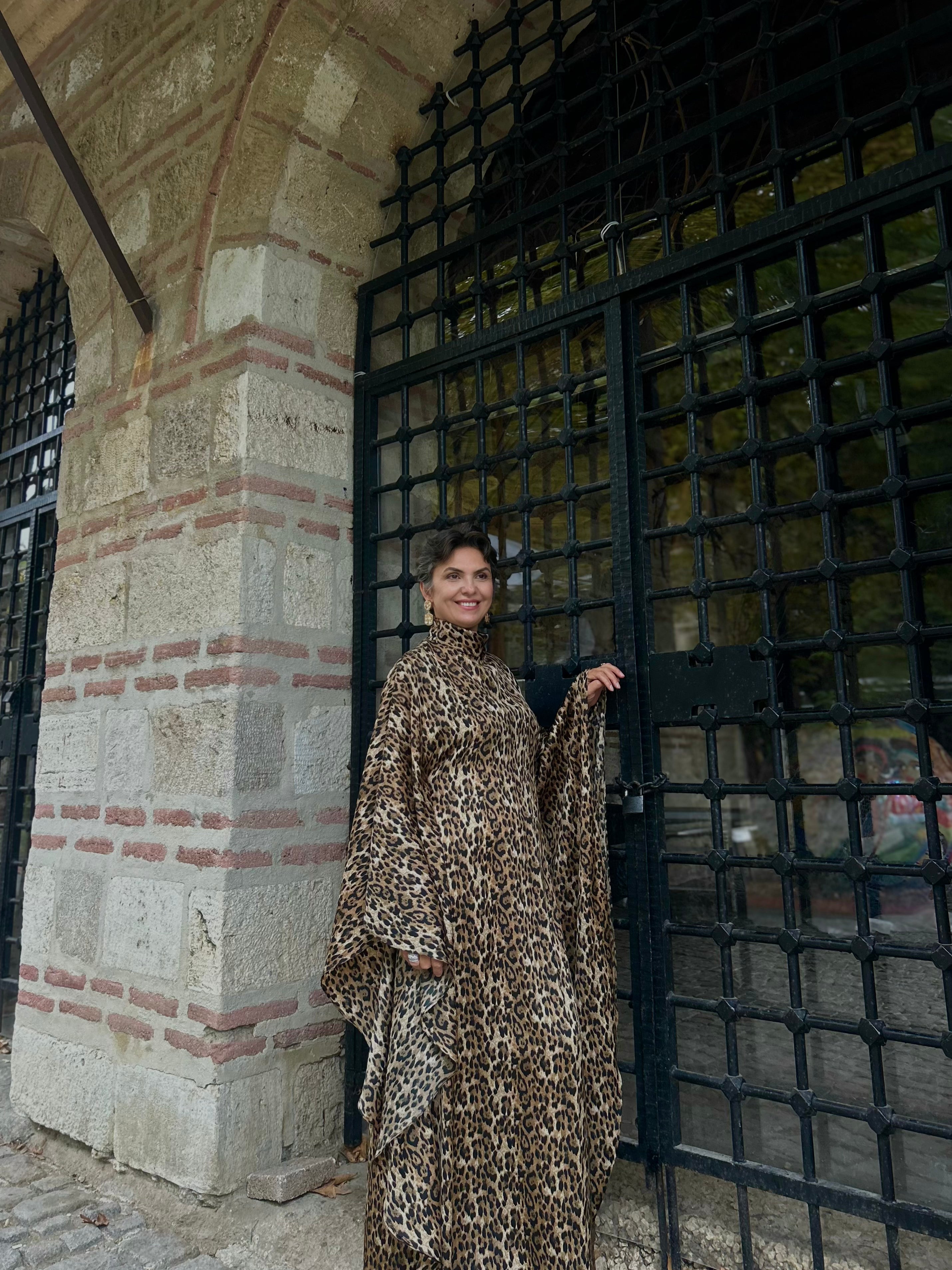 Leopar Yarasa Kol Elbise