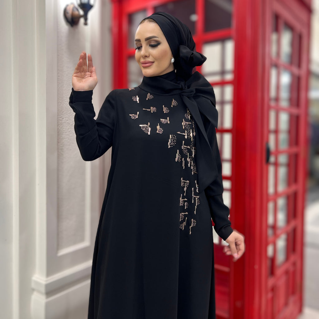 İşleme Detaylı Siyah Abiye